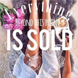 Thank you for poshing at Livy's Boutique 💐